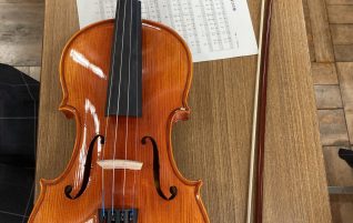 音楽の授業～バイオリン～